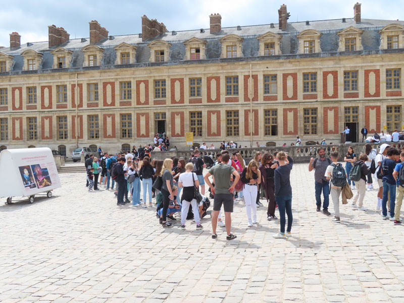 Rij om tickets te bestellen bij Paleis van Versailles