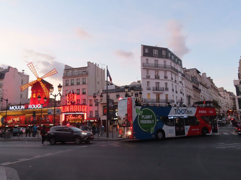 Hoe werkt de Hop on Hop off bus in Parijs?