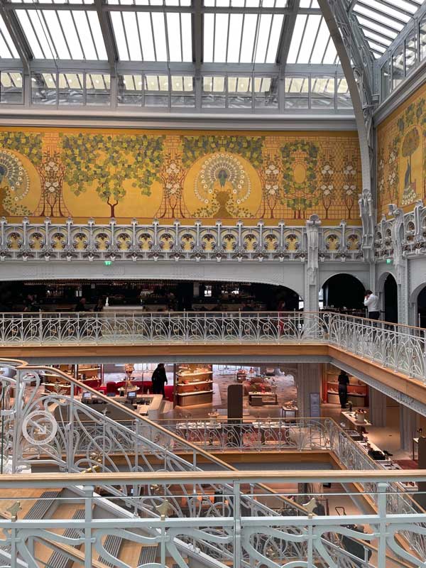 Art Nouveau en Art Deco in dit warenhuis in Parijs