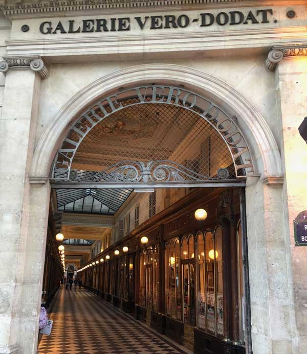 Galerie Vero-Dodat in Parijs. Bezoek alle Passages in Parijs!