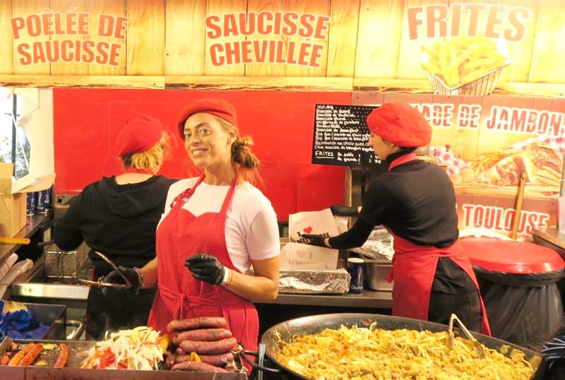 Franse kraampjes bij het wijnoogstfeest in Parijs