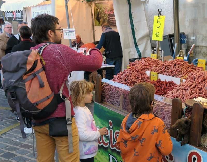 Met kinderen naar het oogstfeest in Montmartre