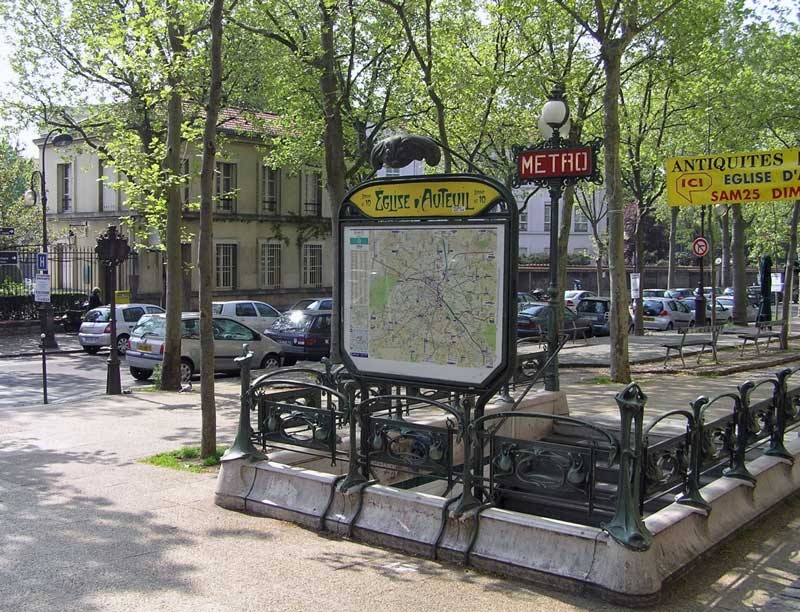 Metro in Auteuil, 16e Parijs