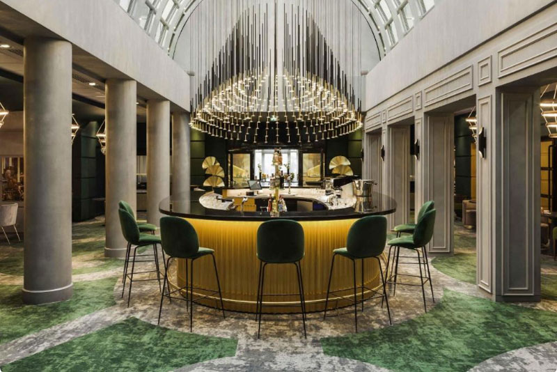 Luxe hotel Le Louis Versailles Château naast het Paleis van Versailles en station Versailles Château