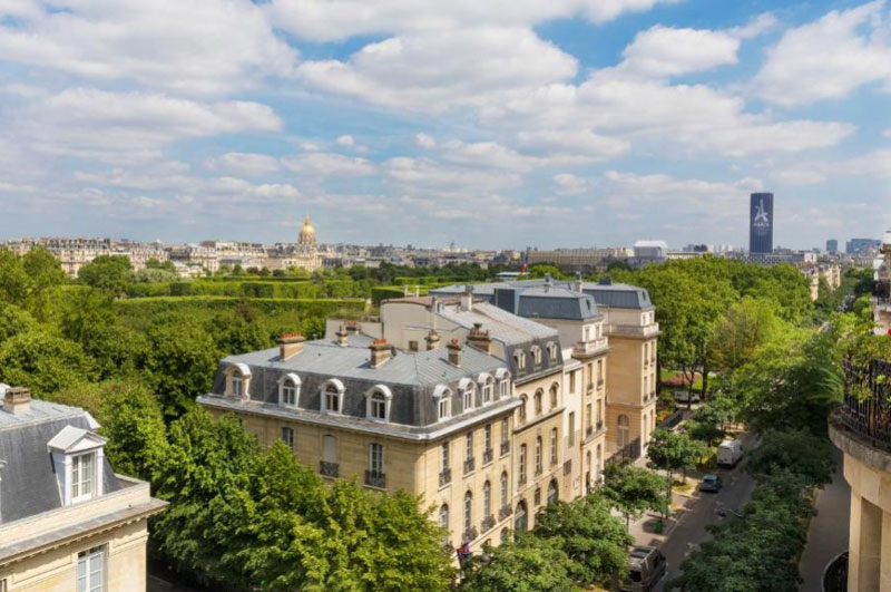 groot appartement van Résidence Charles Floquet naast de Eiffeltoren