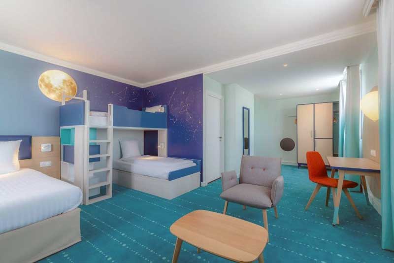 Grand Magic Hotel, dichtbij Disneyland Parijs