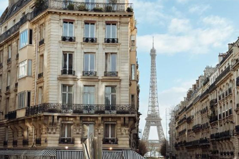 suite in Le Metropolitan met raamzicht op de Eiffeltoren