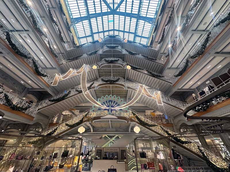 La Samaritaine in Parijs tijdens de kerstperiode.