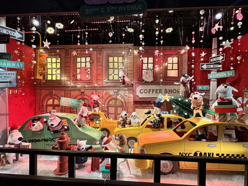 Prachtige kerstetalages bij warenhuis Printemps in Parijs