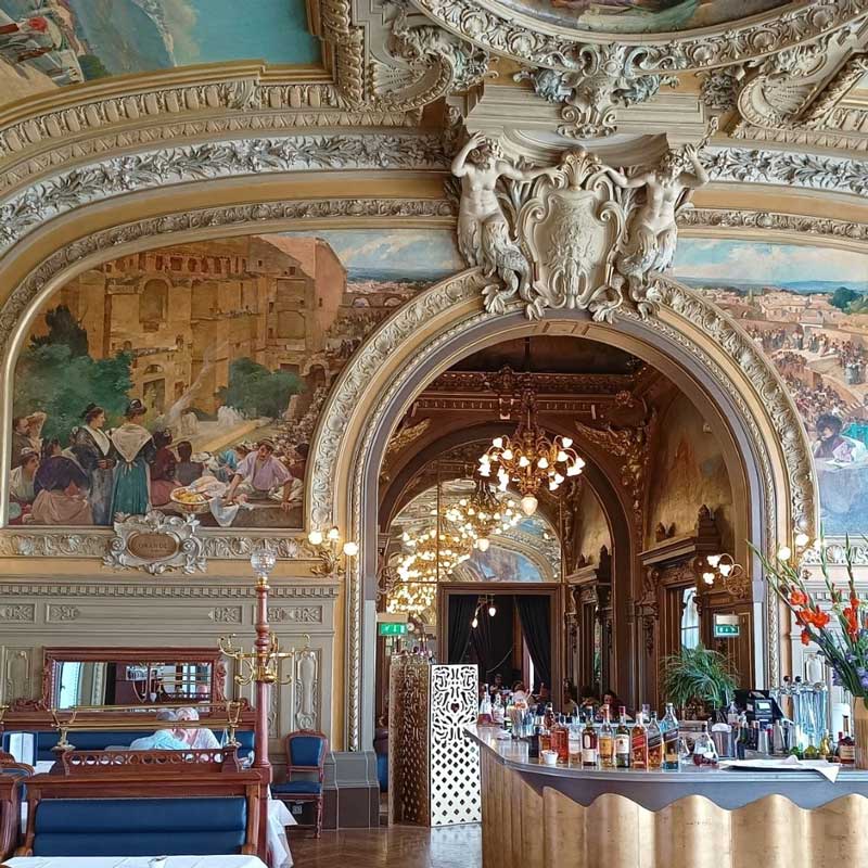 Het verhaal achter het beroemde restaurant Le Train Bleu in het Gare de Lyon in Parijs