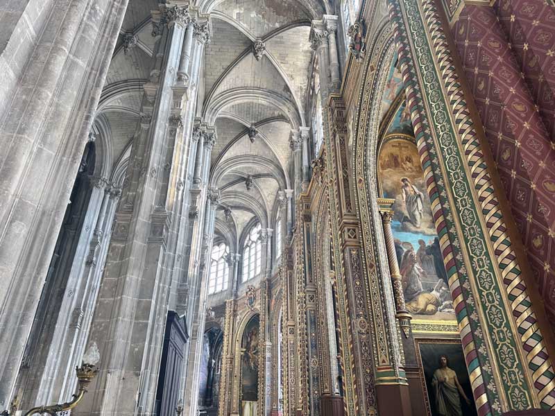 Eustachius kerk in Parijs, een bijzondere kerk dichtbij het Louvre