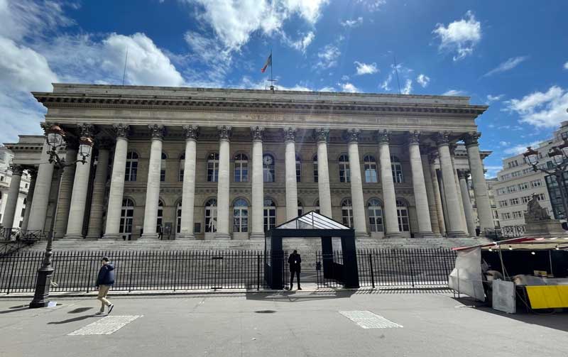 Palais Brongniart, voormalig beursgebouw in het 2e arrondissement in Parijs.