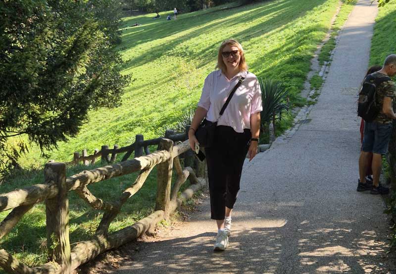 Jenny van Parijs à la Carte in Parc des Buttes Chaumont (19e)