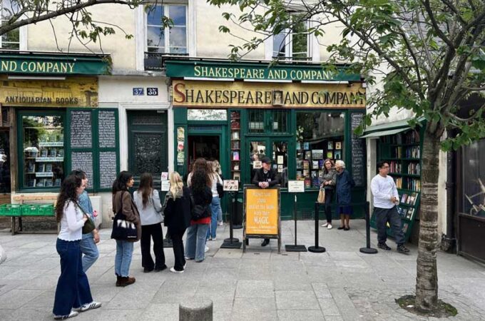Wandelen door Quartier Latin met een Nederlandse gids, onder andere langs het beroemde Shakespeare and Company in Parijs