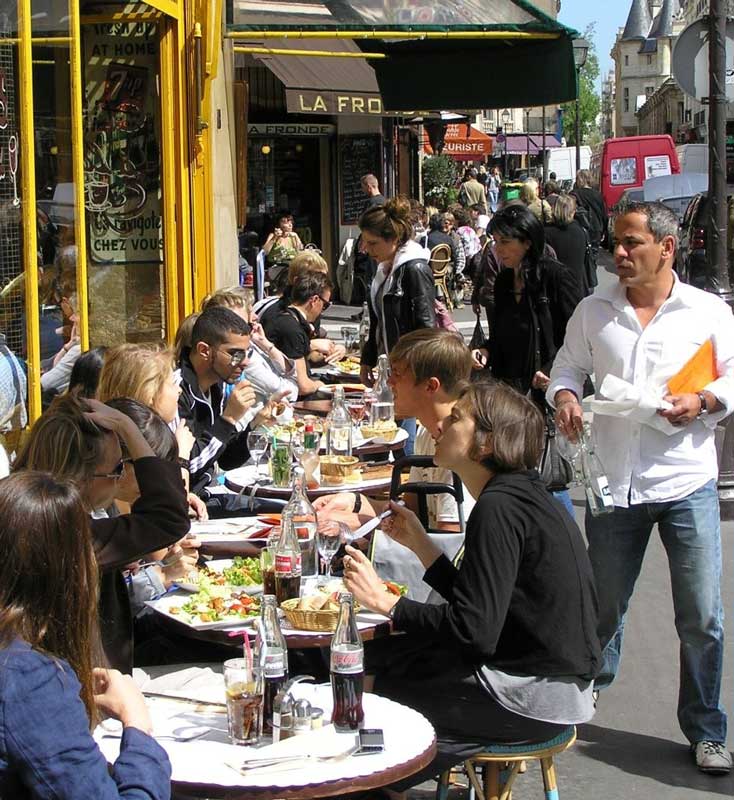 Etiquette op terrasjes in Parijs