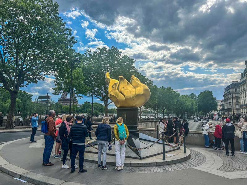 Flamme de la Liberté bij Pont de l'Alma, symbool geworden van de dood van Prinses Diana.