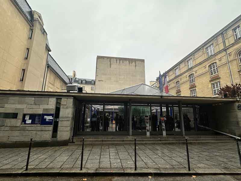 Memorial de la Shoah in Parijs