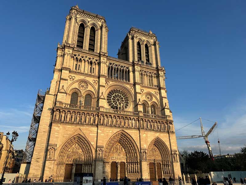 De beroemdste kathedraal van de wereld, de Notre Dame, vind je in het 4e arrondissement van Parijs