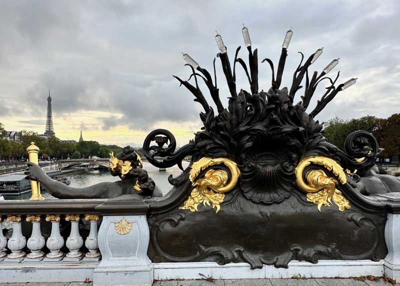 Pont Alexandre III in Parijs. Een van de mooiste bruggen in barokstijl, in Parijs (7e)