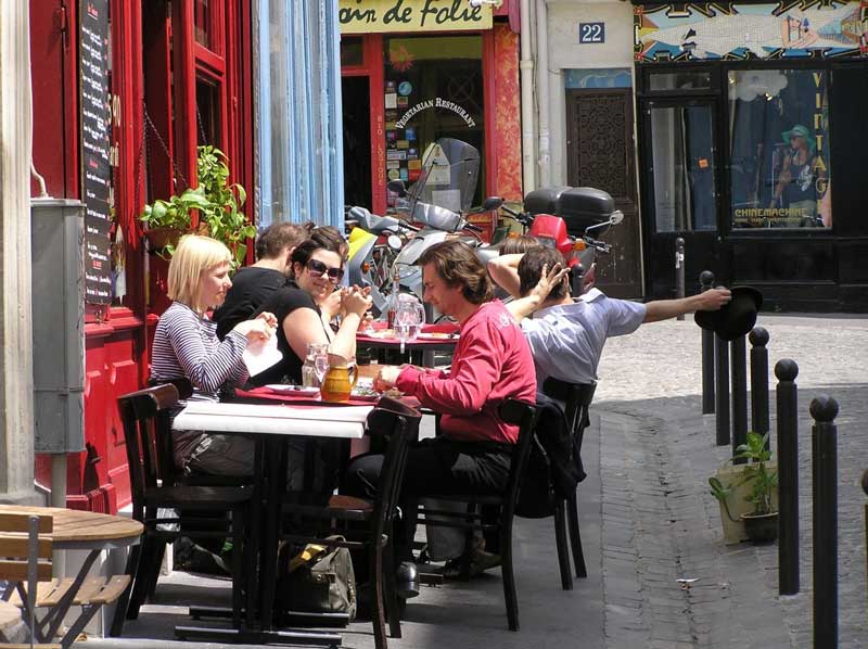 Het sociale leven van Parijs vindt zich grotendeels af op een terras