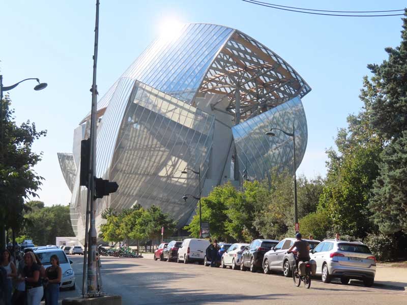Fondation Louis Vuitton bezoeken in combinatie met Roland Garros.