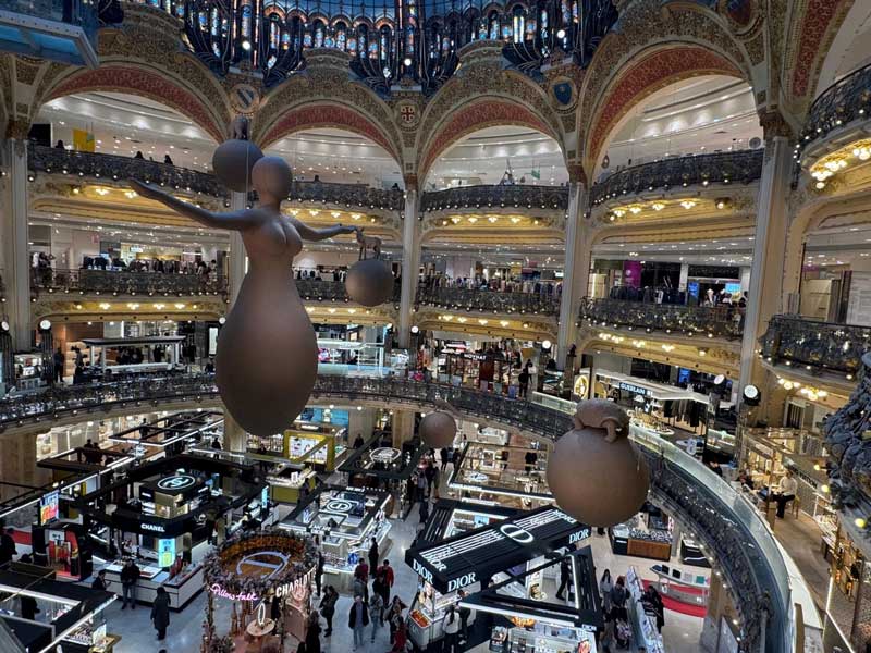 Beroemde warenhuis Galeries Lafayette op de Boulevard Haussmann in Parijs