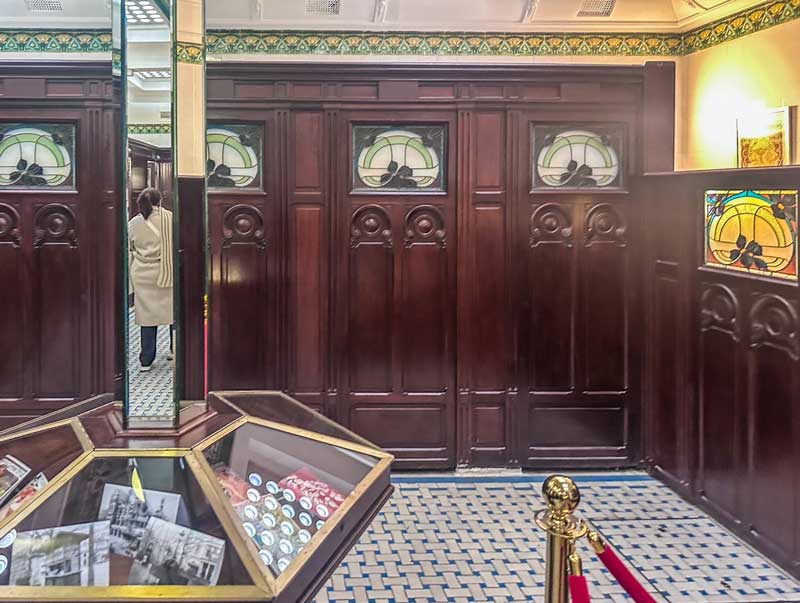 Lavatory Place de la Madeleine