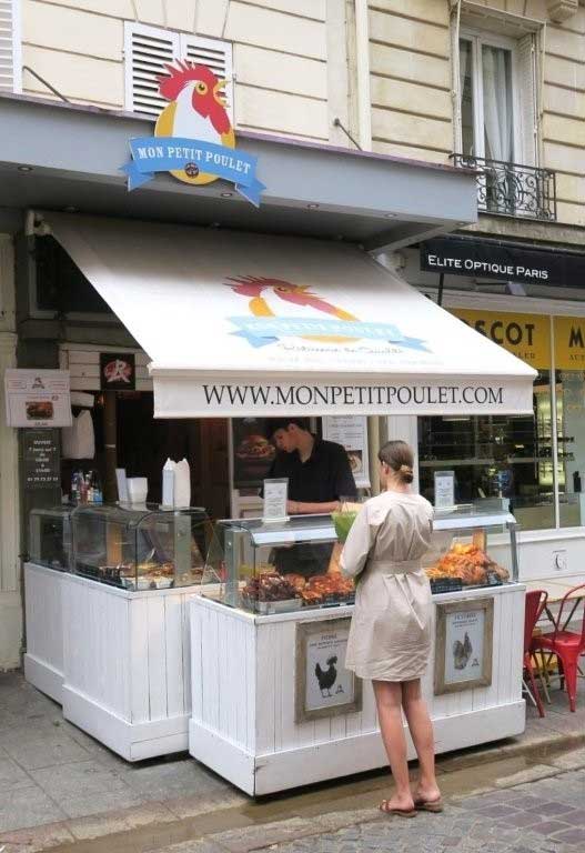 Gezellige winkels en marktkraampjes gecombineerd in Rue-Cler in Parijs