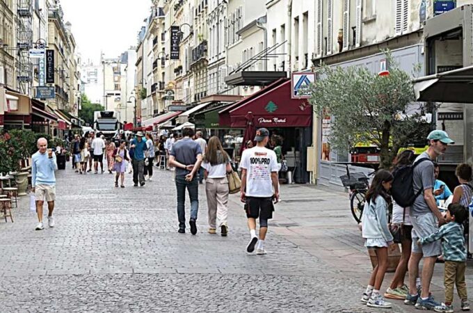 Rue Cler in Parijs, een gezellige marktstraat